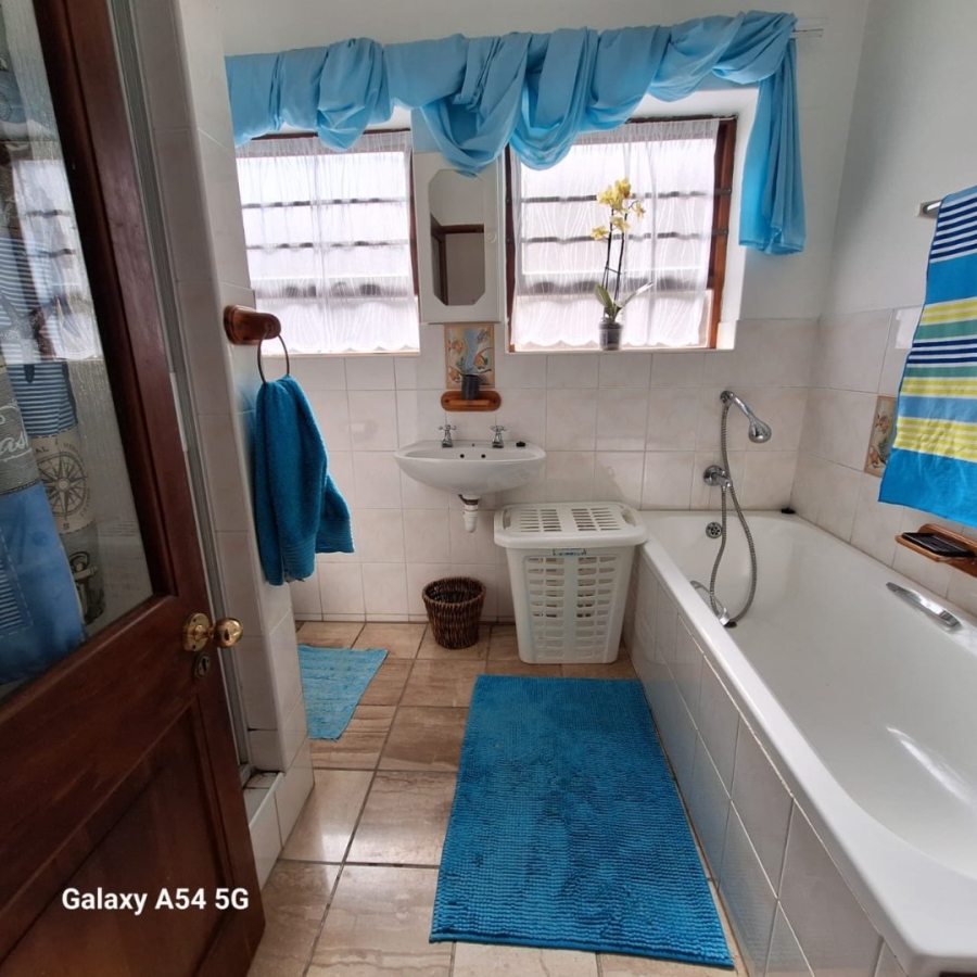 4 Bedroom Property for Sale in Hartenbos Heuwels Western Cape